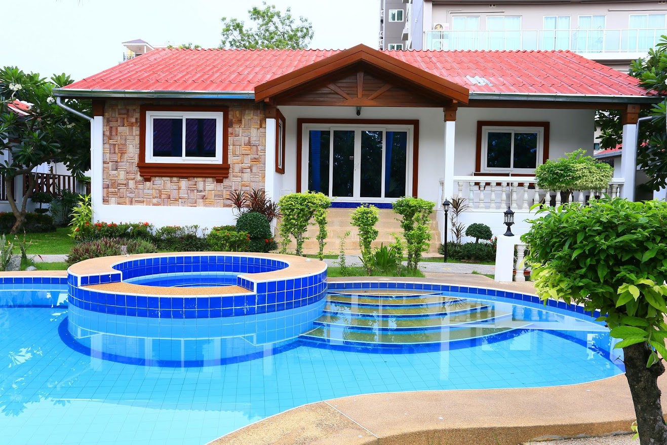 5 Pool Villas for Rent